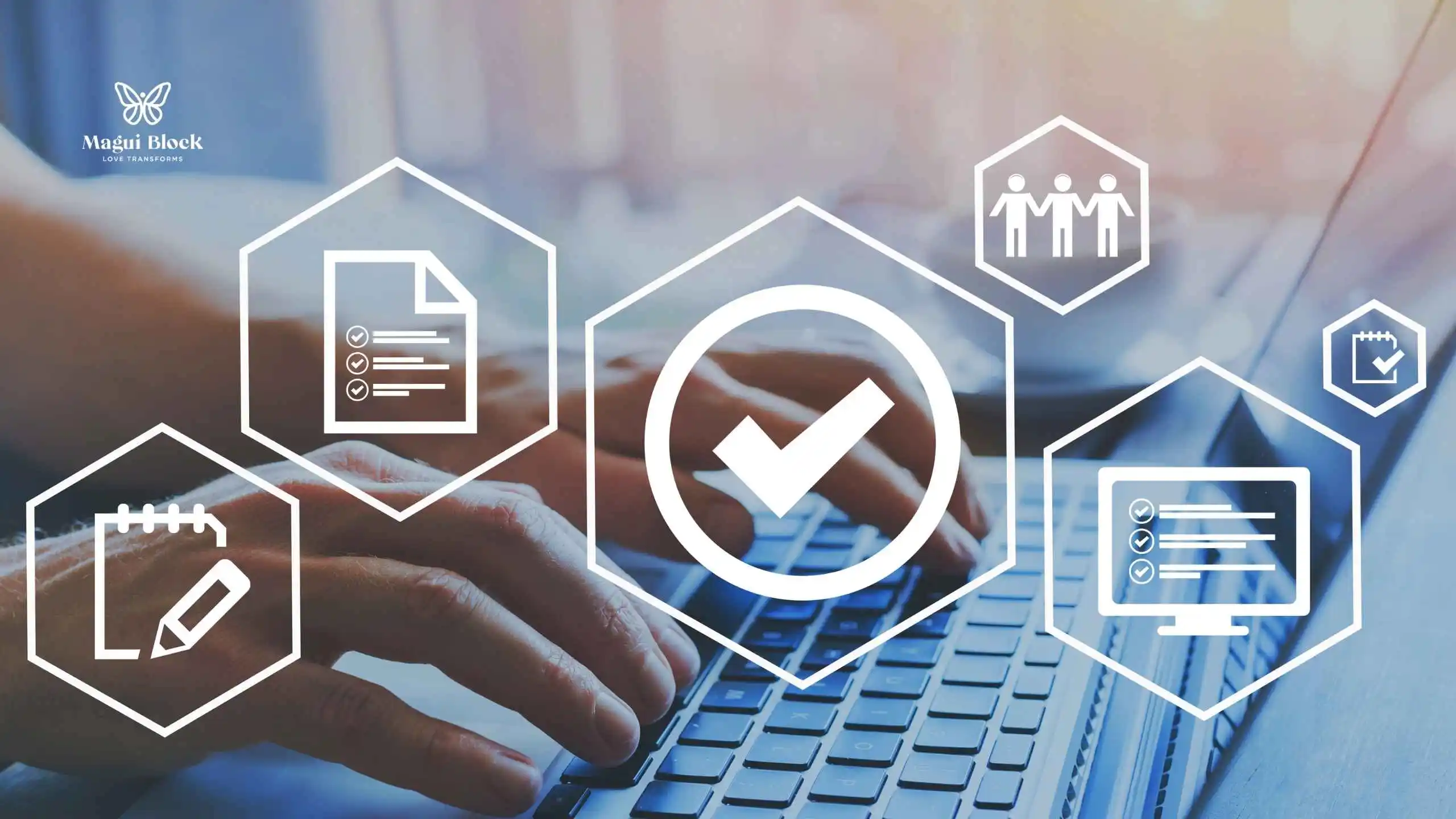 manos sobre computador con imágenes superpuestas de documentos, personas y símbolos de aprobación como certificarme en el metodo magui block